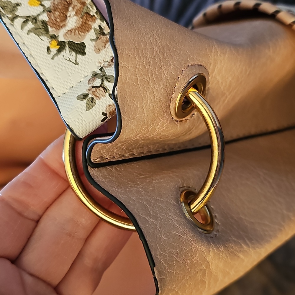 Handbag - Picture 11 of 16